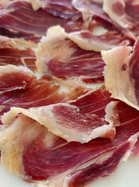 Spanyol Jamon Iberico Vágva Egy Tányéron — Stock Fotó