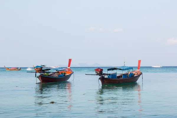 Boat on beach of island in Lipe, Thailand — Stock Photo, Image