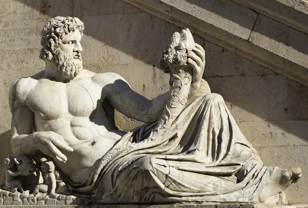 Statue Piazza Venezia - Roma, Italia. — Stock Photo, Image