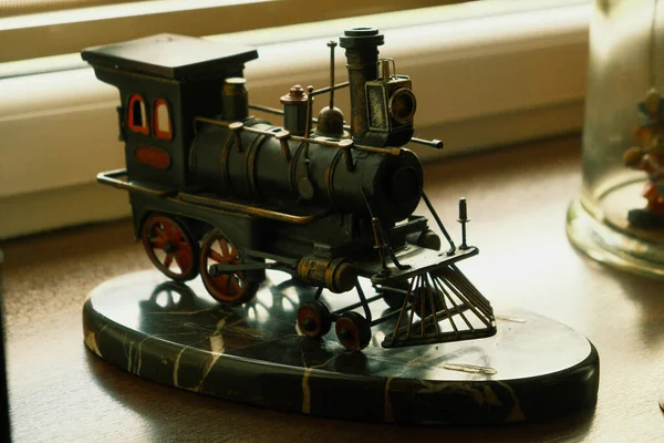 Figurine Old Vintage Locomotive Toy Collectible Figure Old Steam Locomotive — Φωτογραφία Αρχείου