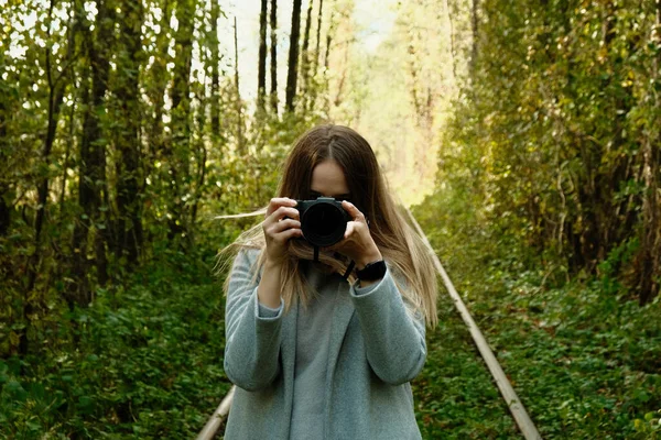 Girl Photographer Work Portrait Girl Photographer Camera Who Busy Taking — ストック写真