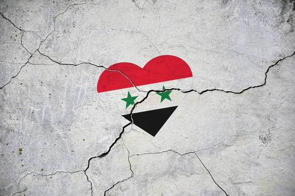 Symbol Narodowej Flagi Syryjskiej Republiki Arabskiej Postaci Serca Pękniętym Betonowym — Zdjęcie stockowe