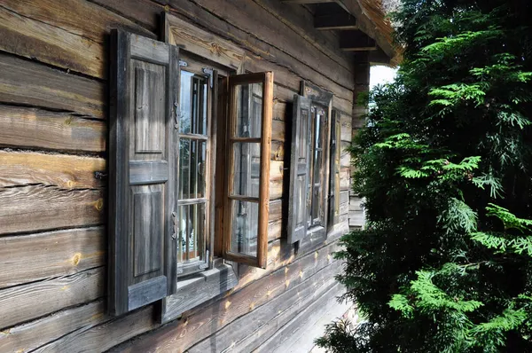 Alte Holzfenster Einem Bauernhaus Architektur Und Bauwesen — Stockfoto