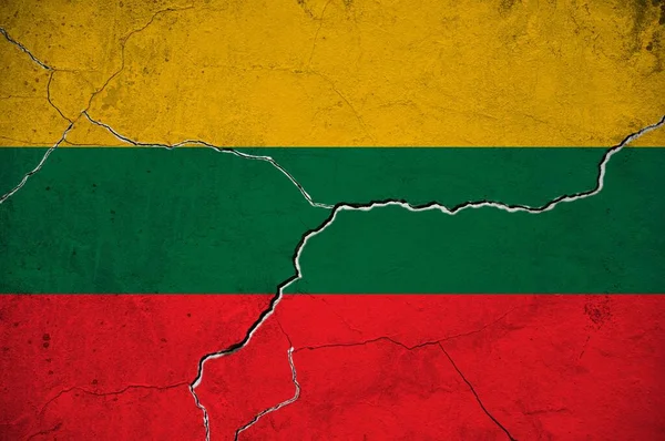 Obraz Litewskiej Flagi Ścianie Pęknięciem Kontekst — Zdjęcie stockowe