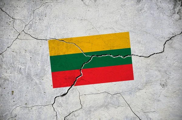 Stary Wizerunek Flagi Litwy Ścianie Trzaskiem Kryzys — Zdjęcie stockowe