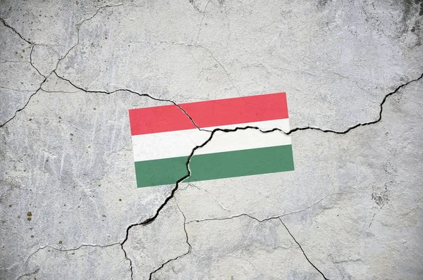 Stary Wizerunek Flagi Węgier Ścianie Pęknięciem Kryzys — Zdjęcie stockowe