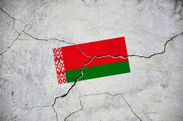 Stary Wizerunek Flagi Białorusi Ścianie Pęknięciem Kryzys — Zdjęcie stockowe