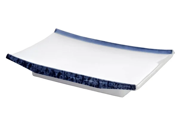 Placa Rectangular Vacía Placa Cerámica Blanca Con Borde Azul Aislado —  Fotos de Stock