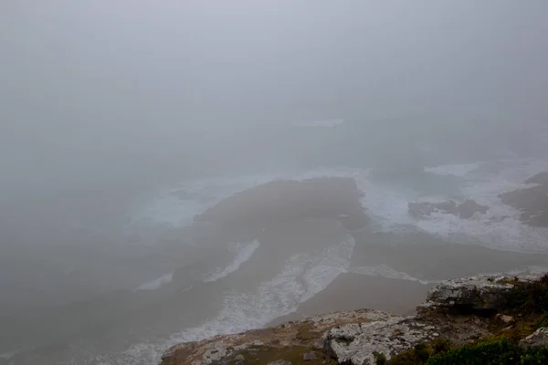 Die Felsige Und Neblige Küste Des Robberg Nature Reserve Der — Stockfoto