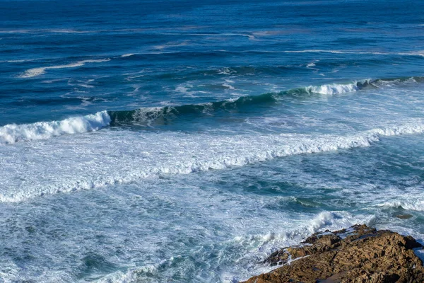 Quebrando Ondas Oceano Atlântico Rola Para Lado Sul África — Fotografia de Stock