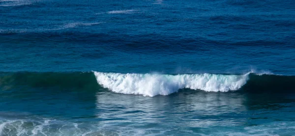 Rompiendo Olas Del Océano Atlántico Rueda Lado Sur África — Foto de Stock