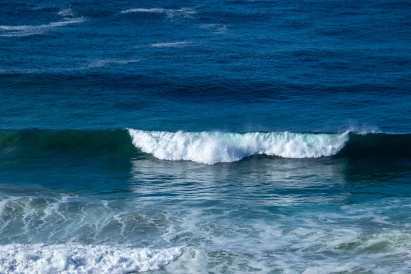 Breaking Waves Atlantic Ocean Rolls Southern Side Africa — Stock Photo, Image