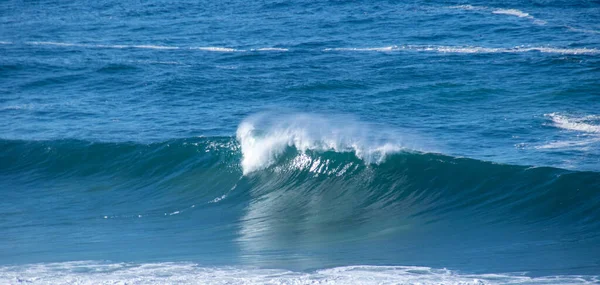 Quebrando Ondas Oceano Atlântico Rola Para Lado Sul África — Fotografia de Stock