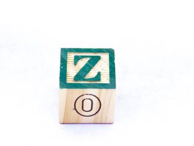 Z harfi net bir arkaplanda görüntülenir