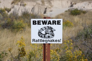 Beware rattlesnakes clipart