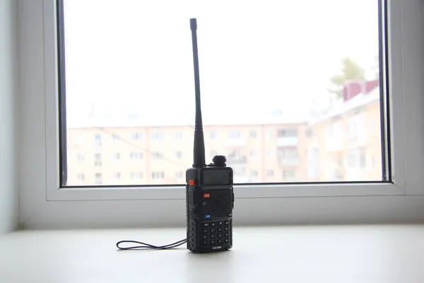 Siyah radyo, radyo iletişim cihazı, radyo frekansları. 