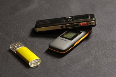 Mp3 çalar. Ses kaydedici. Flash kart. Modern elektronik 