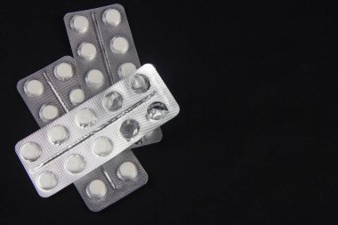 Reçeteli tedavi için ilaç paketleme 