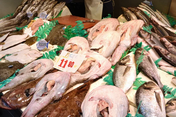 Рыбный рынок — стоковое фото