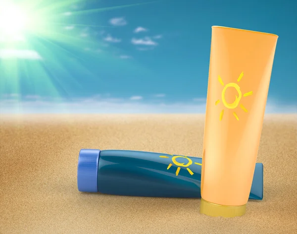 Sunscreen on the beach — Stock Photo, Image