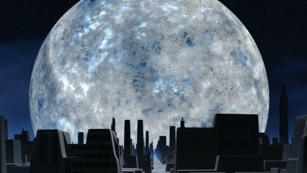 Énorme lune d'argent et ville des étrangers 