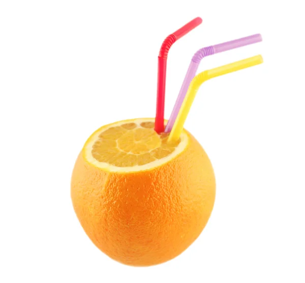 Bir içeceği bir saman ile taze turuncu — Stok fotoğraf