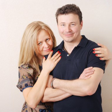 genç yetişkin çift studio