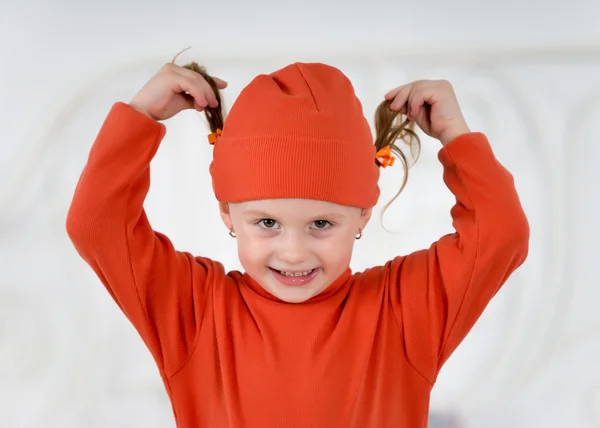 Enfant au chapeau rouge — Photo