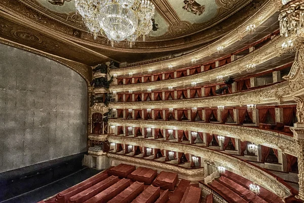 MOSCOW,RUSSIA-Augus t 09: The Bolshoi Theatre a historic theatre of ballet and opera in Moscow, Russia,the interior by main foyer architect Alberto Cavos in1895. on August 09,2013 in Moscow,Russia — Stock Photo, Image