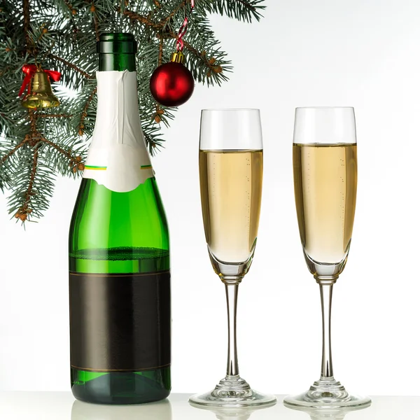 Flutes of champagne in holiday setting. Closeup. — Stock Photo, Image