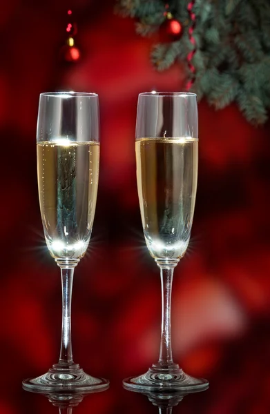 Flutes of champagne in holiday setting. Closeup. — Stock Photo, Image