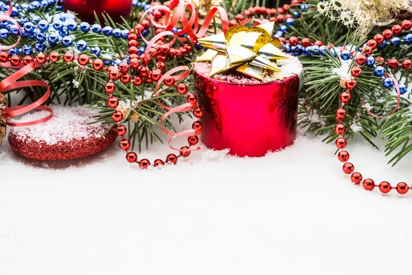 Decorazione di Natale su sfondo bianco — Foto Stock