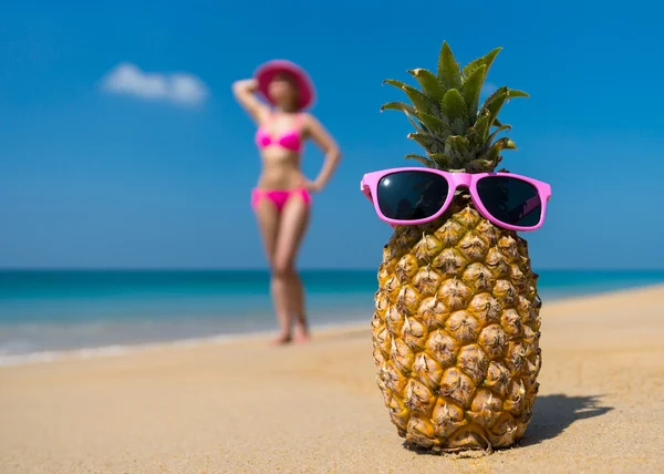 Ananas in glazen — Stockfoto