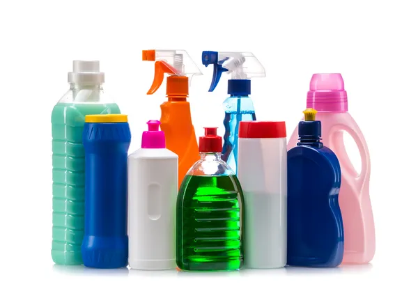 Reinigungsprodukt Kunststoffbehälter für Haus sauber auf weißem Hintergrund — Stockfoto