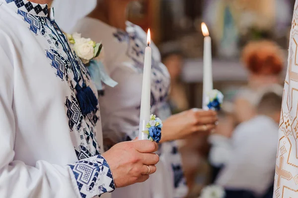 Bride Groom Hold Shining Candles Ceremony Church Hands Newlyweds Candles — 图库照片
