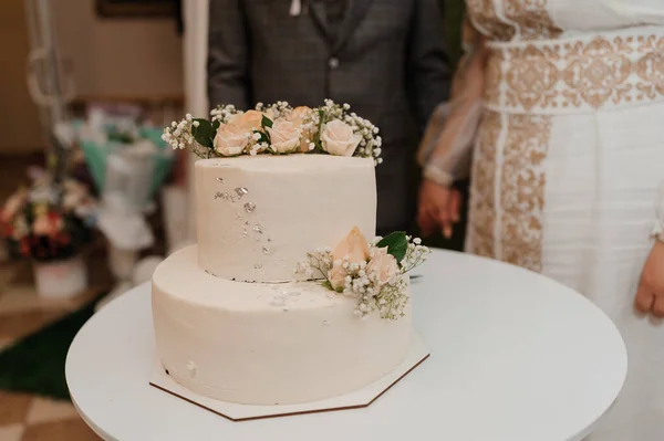 Bolo Casamento Bonito Decorado Com Flores Bolo Perto — Fotografia de Stock