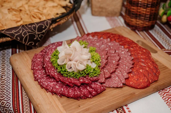 Cortar Diferentes Tipos Carne Petiscos Carne Mesa Buffet Casamento — Fotografia de Stock