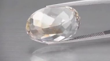 İmparatorluk şampanyası sarı topaz oval kesim cımbızda