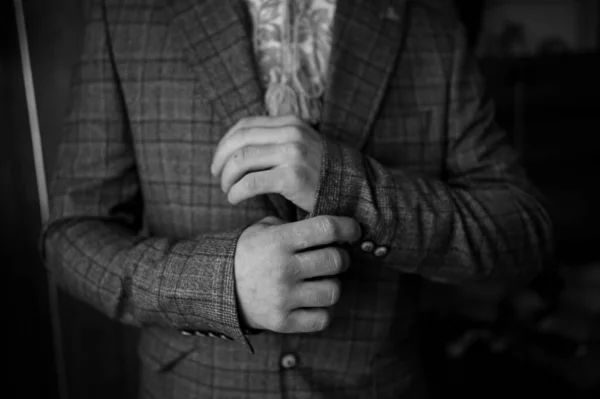 Men Fastening Cufflink Shirt — Stock Photo, Image