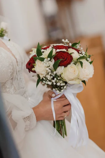 Букет Цветов Руке Невесты Свадьба — стоковое фото