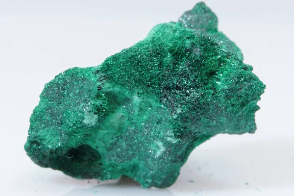 Натуральний Камінь Зелений Малахіт Білому Тлі — стокове фото