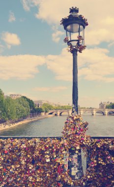 romantik aşk pont des arts br yazıtlı kilitler
