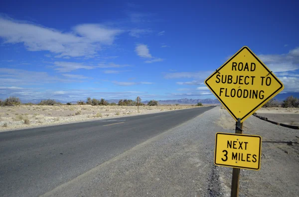 Route sujette à des inondations — Photo