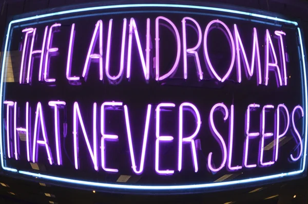 hiç uyumayan launderette