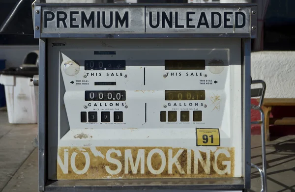 Vintage gas pump — Stock Photo, Image