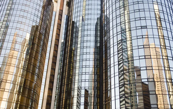 Skyscraper reflected — Stock Photo, Image