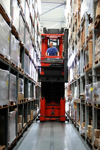 Busy warehouse — Stock Photo, Image