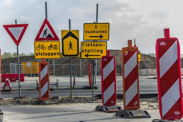 Molti segnali stradali — Foto Stock