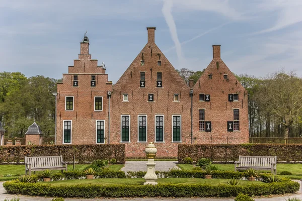Side view of the old dutch mansion Menkemaborg — 스톡 사진