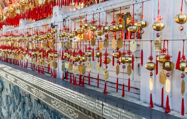 Campane di preghiera d'oro del tempio di Wenwu — Foto Stock